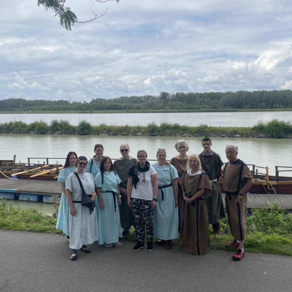 Nachbericht: Nachbarschaftstreffen Tulln zu Gast beim/am originalgetreu nachgebauten Römerboot