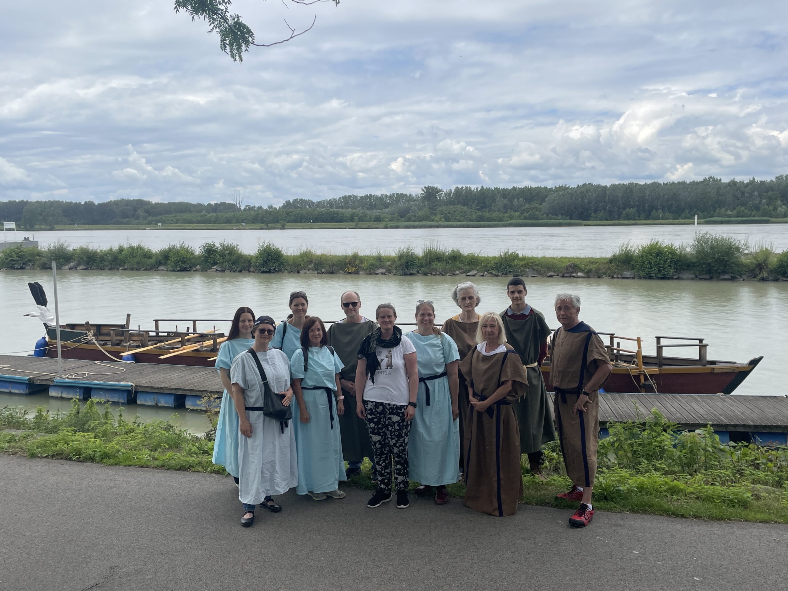 Nachbericht: Nachbarschaftstreffen Tulln zu Gast beim/am originalgetreu nachgebauten Römerboot